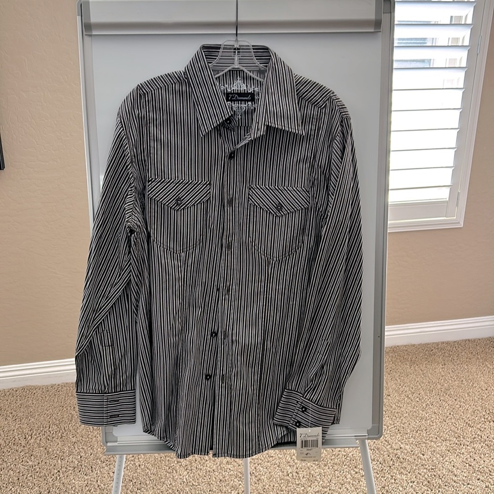 Brand new 7 Diamonds Cowboy Style Button Up